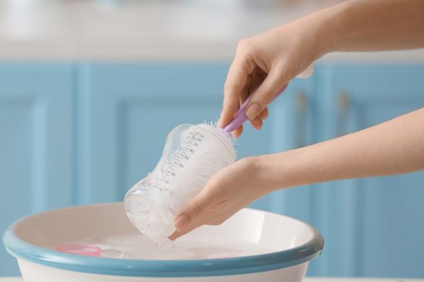 how to clean baby bottles