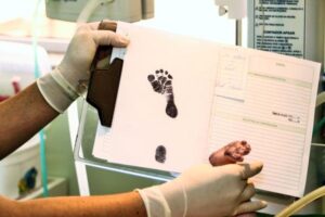 How to Write a Birth Plan (With Template Ideas)