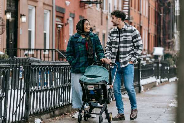 modular stroller vs traditional stroller