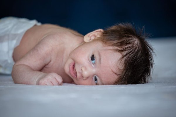 newborn sleep schedule first weeks